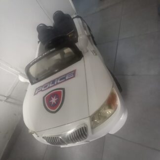 Carro eléctrico de policía